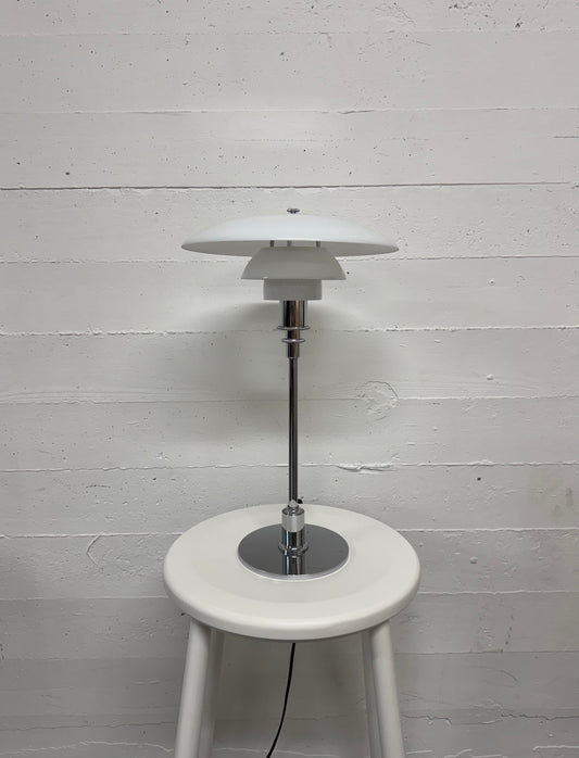 Poul Henningsen, “PH 3/2” Louis Poulsen.