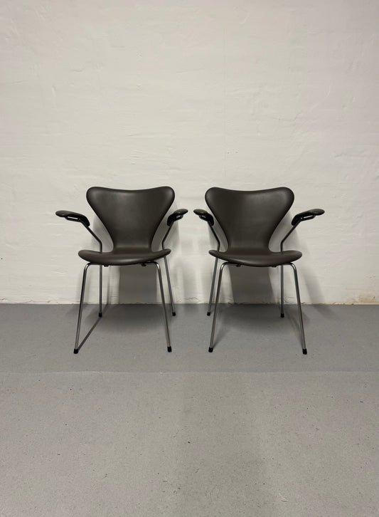 Arne Jacobsen ‘Syveren/3207’ Fritz Hansen.