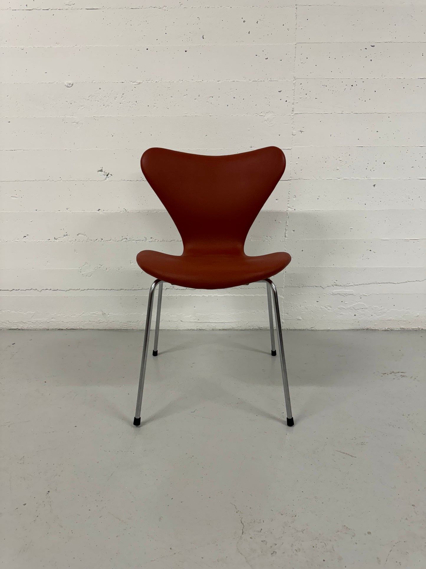 Arne Jacobsen ‘Syveren/3107’ Fritz Hansen.