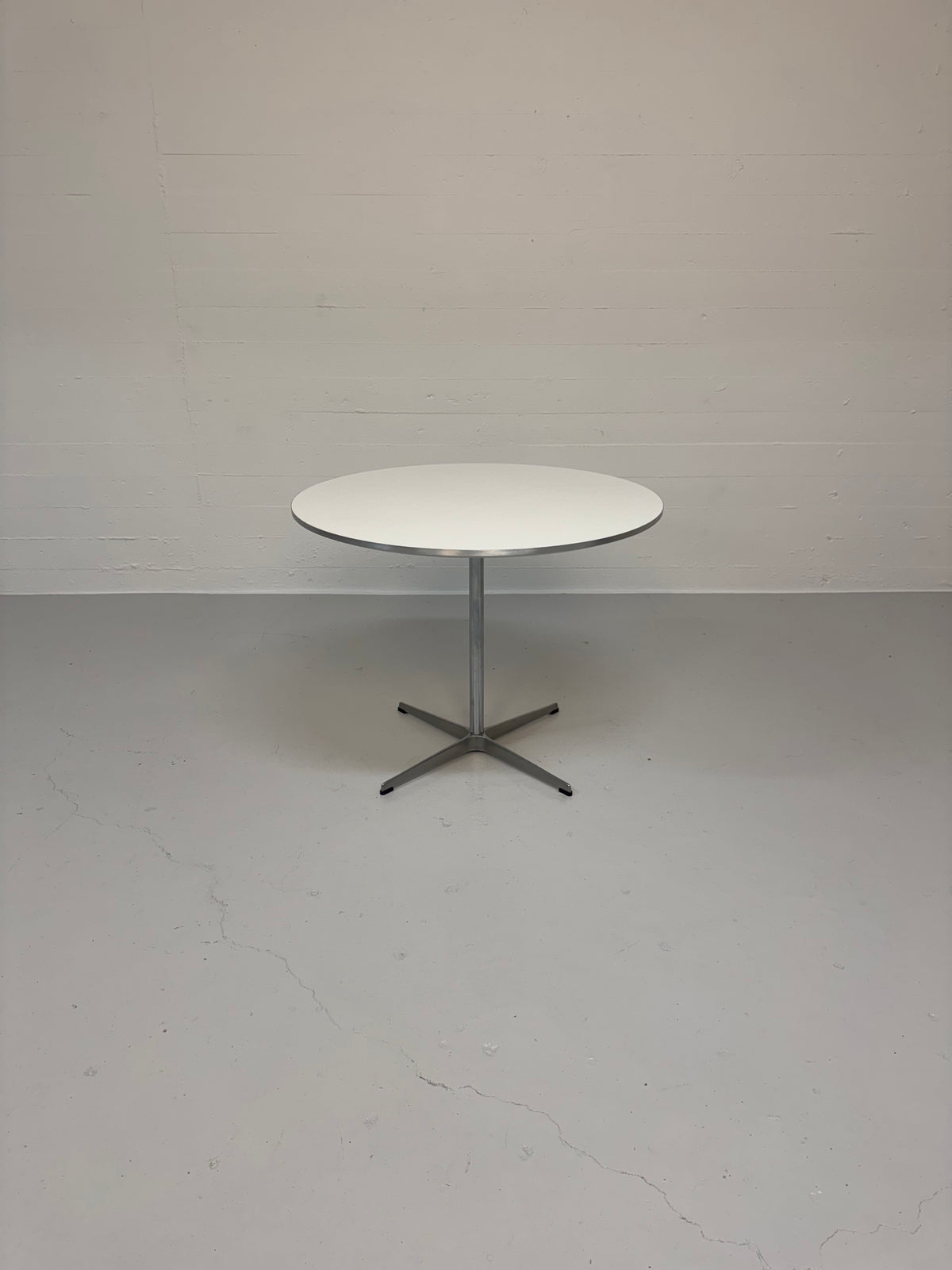 Arne Jacobsen ‘A623’ Fritz Hansen.