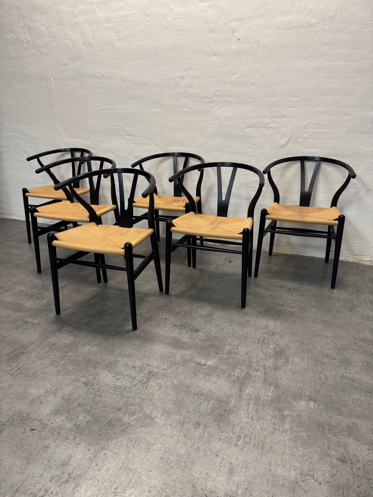 Hans J. Wegner ‘CH24/Y-stolen’ Carl Hansen & Søn.