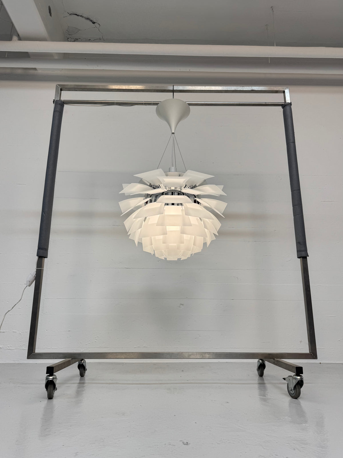 Poul Henningsen ‘Koglen’ Louis Poulsen, mat glas.