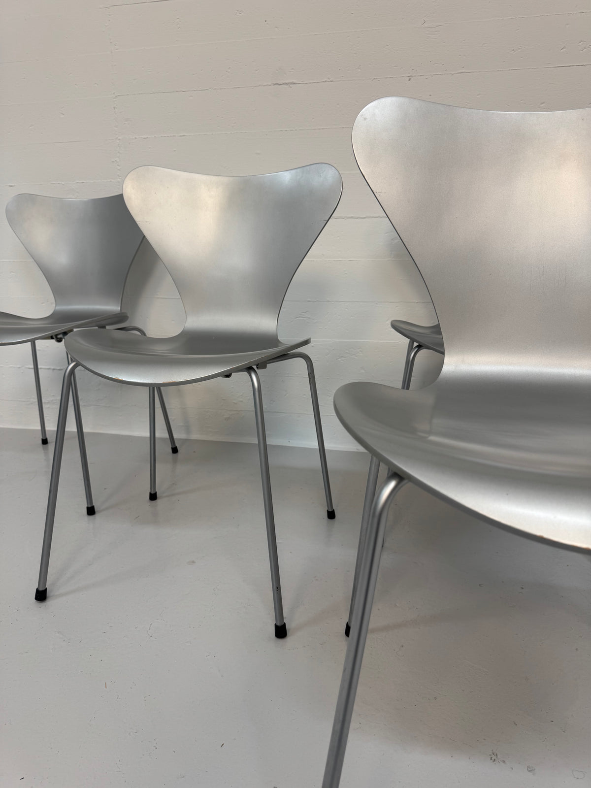 Arne Jacobsen ‘3107’ Fritz Hansen.
