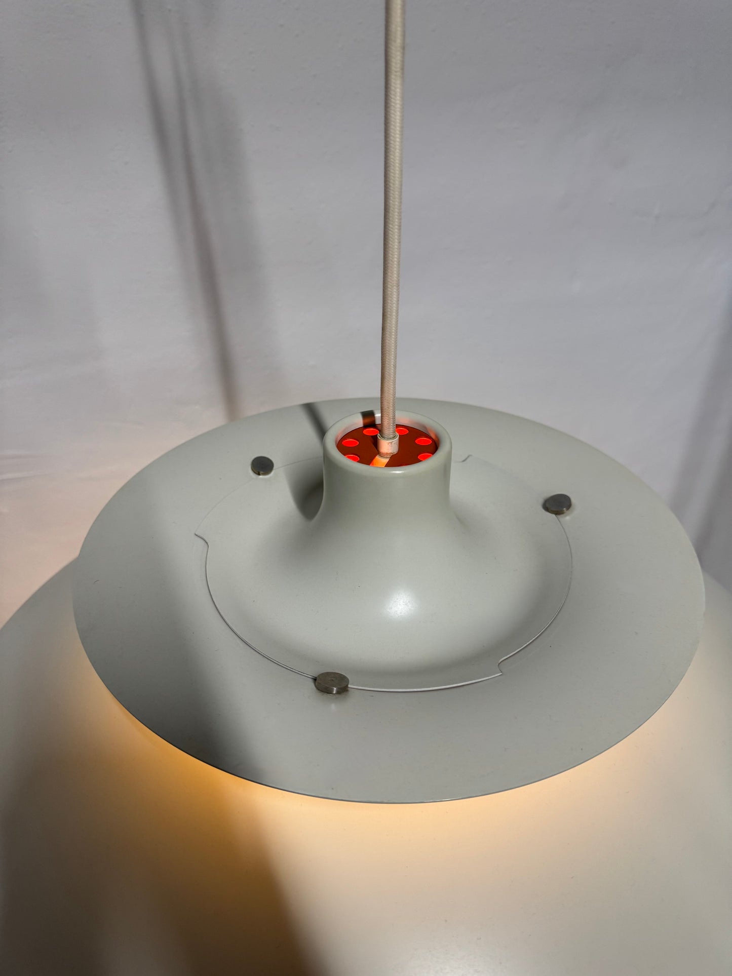 Poul Henningsen, “PH 5” Louis Poulsen.