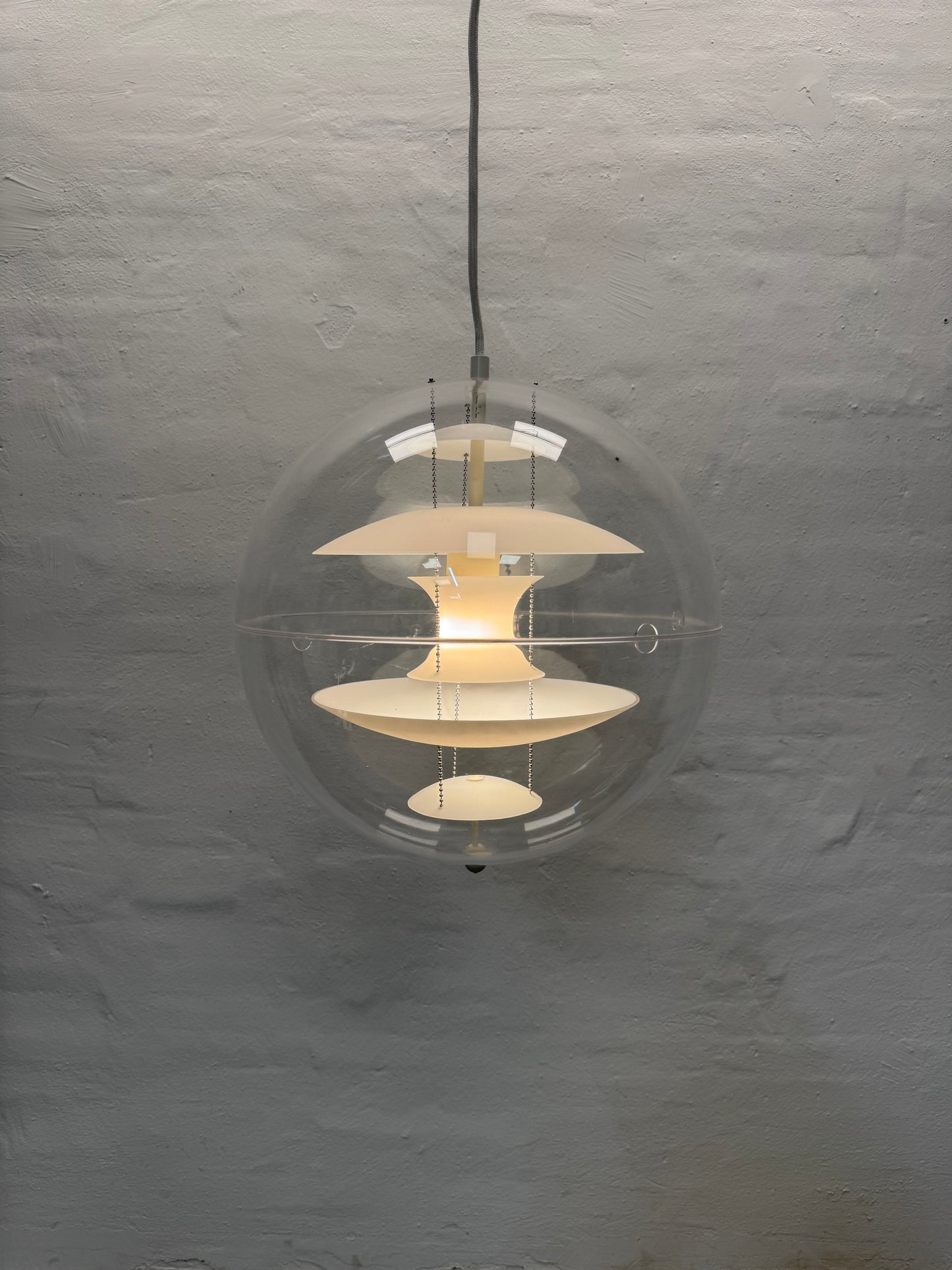 GLAS. Verner Panton ‘Globe’ – Loftlampe, glas.