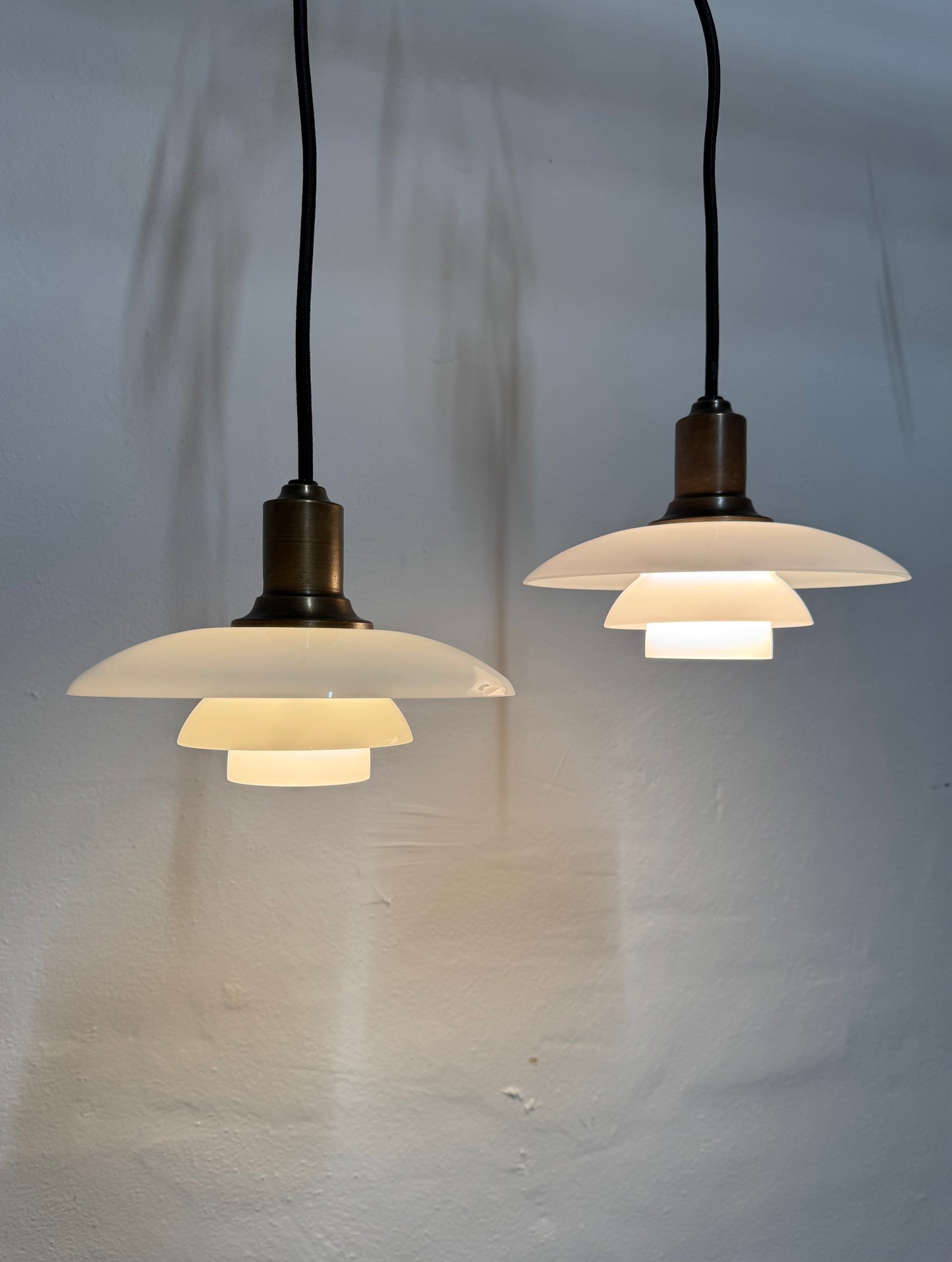 Poul Henningsen, “PH 2/1” Louis Poulsen.