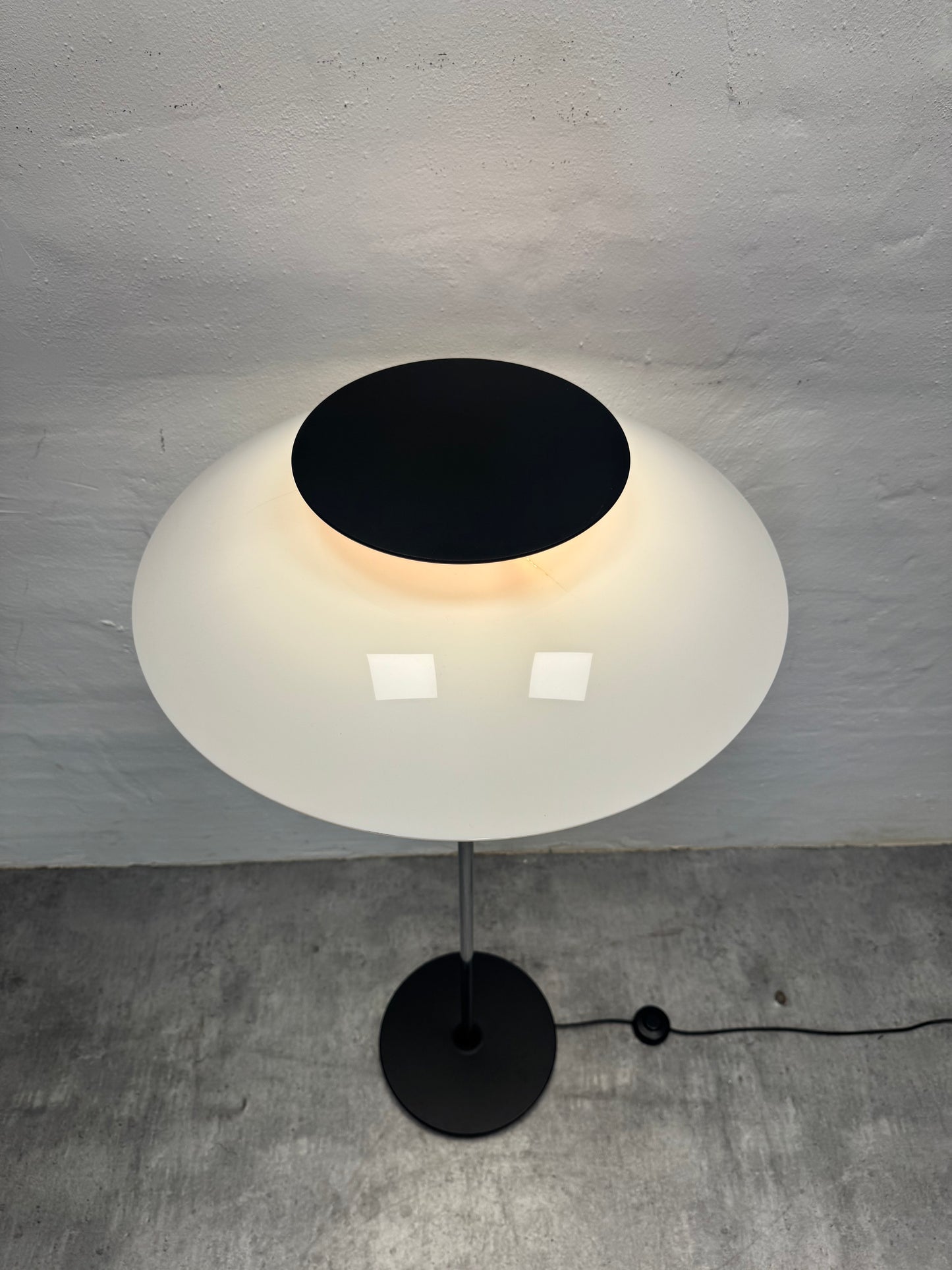 Poul Henningsen ‘PH80’ Louis Poulsen.