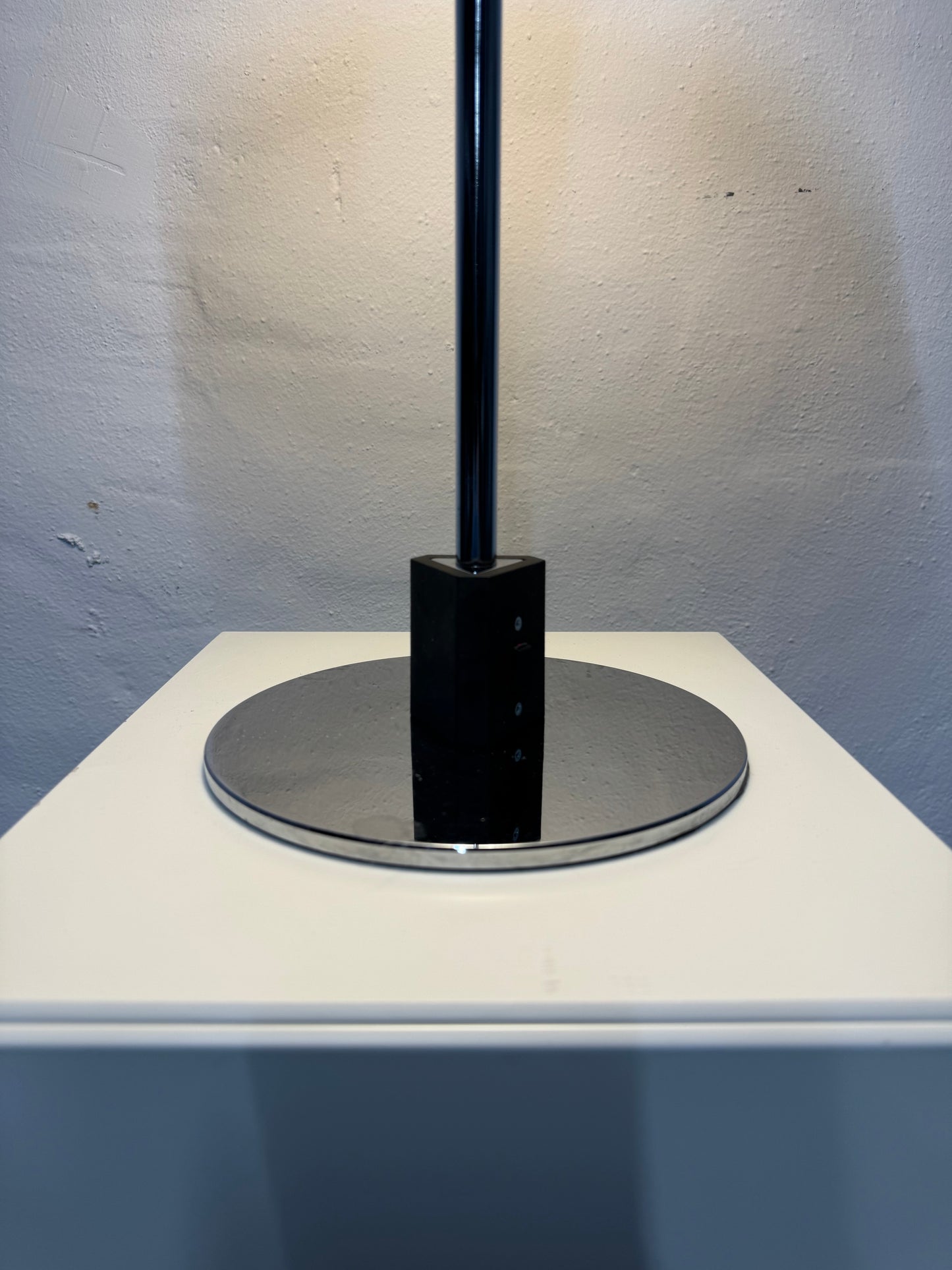 Poul Henningsen, “PH 4/3” Louis Poulsen.