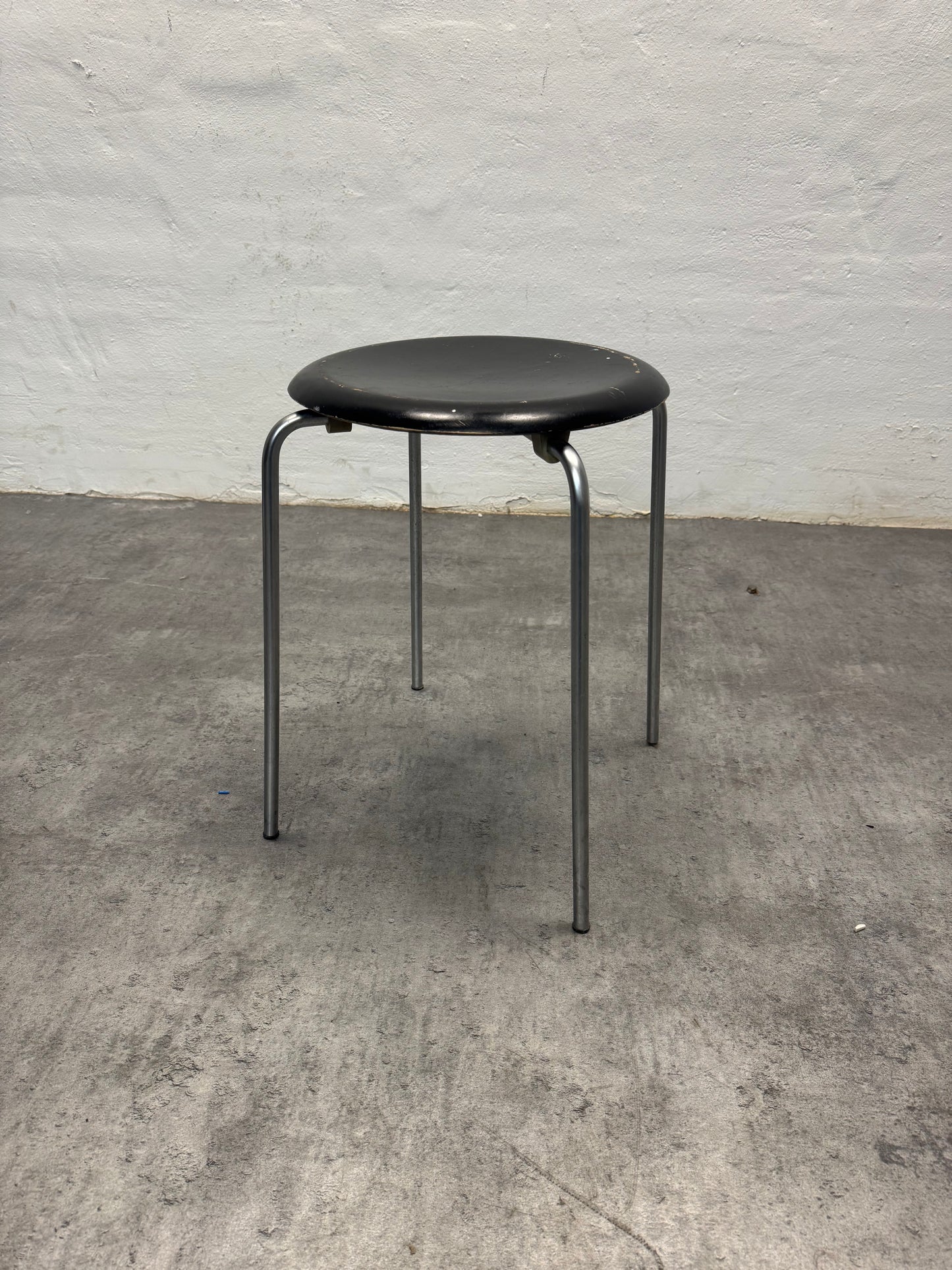 Arne Jacobsen ‘Dot’ Fritz Hansen.