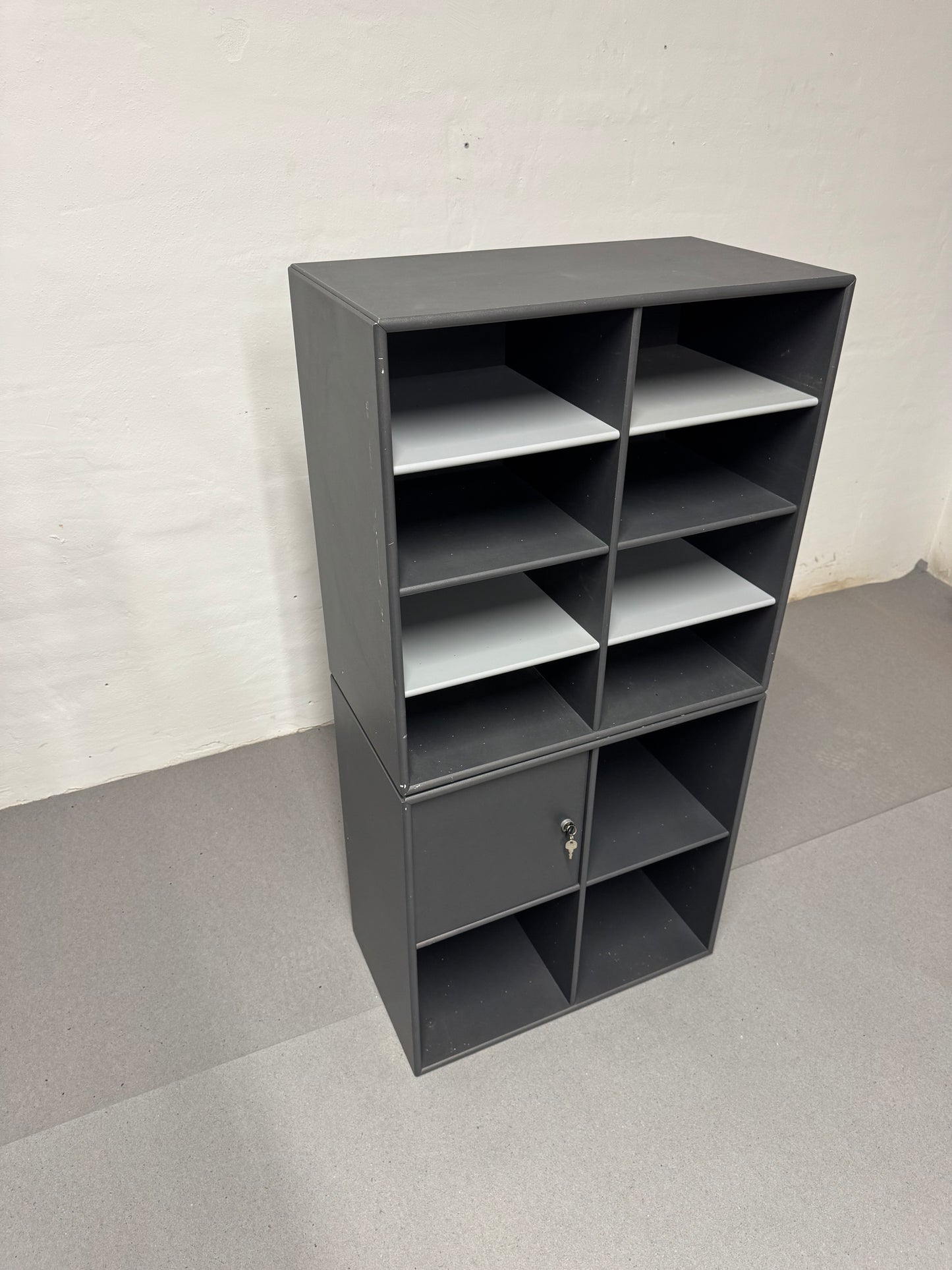 Peter J. Lassen, Montana reolmoduler.