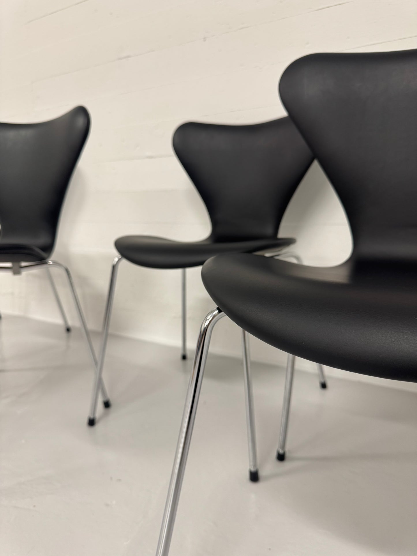 Arne Jacobsen ‘3107’ Fritz Hansen.