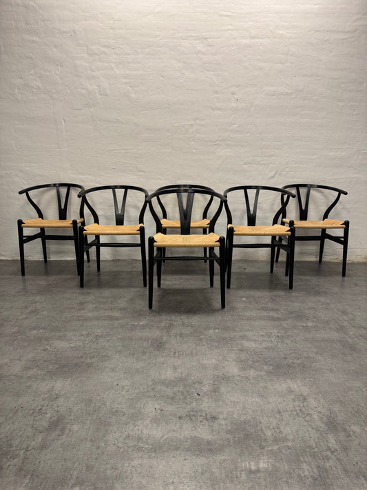 Hans J. Wegner ‘CH24/Y-stolen’ Carl Hansen & Søn.