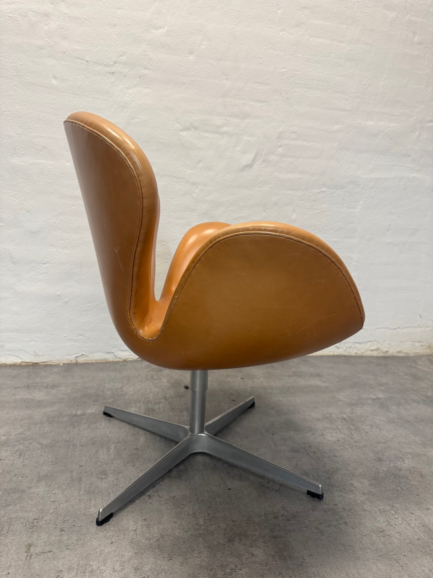 Arne Jacobsen ‘Svanen’ Fritz Hansen.