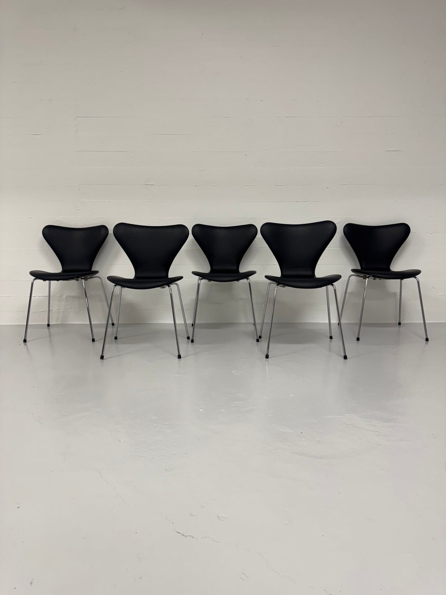 Arne Jacobsen ‘3107’ Fritz Hansen.