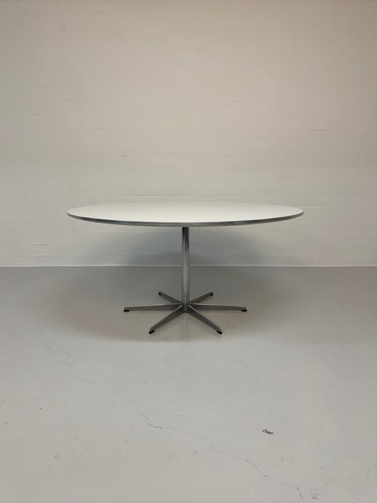 Arne Jacobsen ‘A826’ Fritz Hansen.