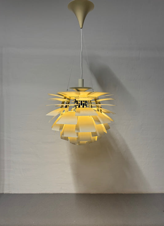 Poul Henningsen “Koglen” Ø60 cm, hvid.