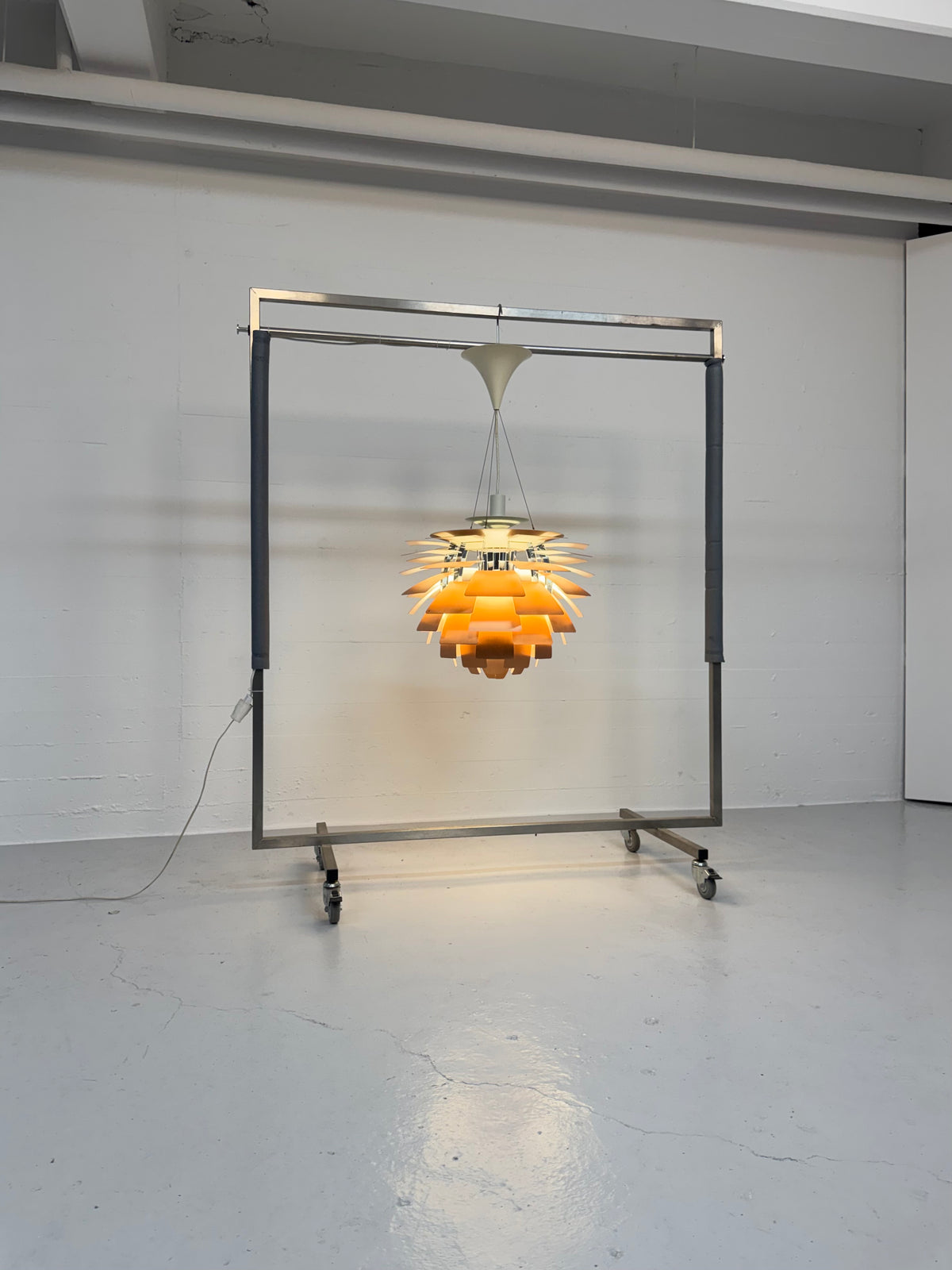 Ø60cm, Poul Henningsen ‘Koglen’ Louis Poulsen.