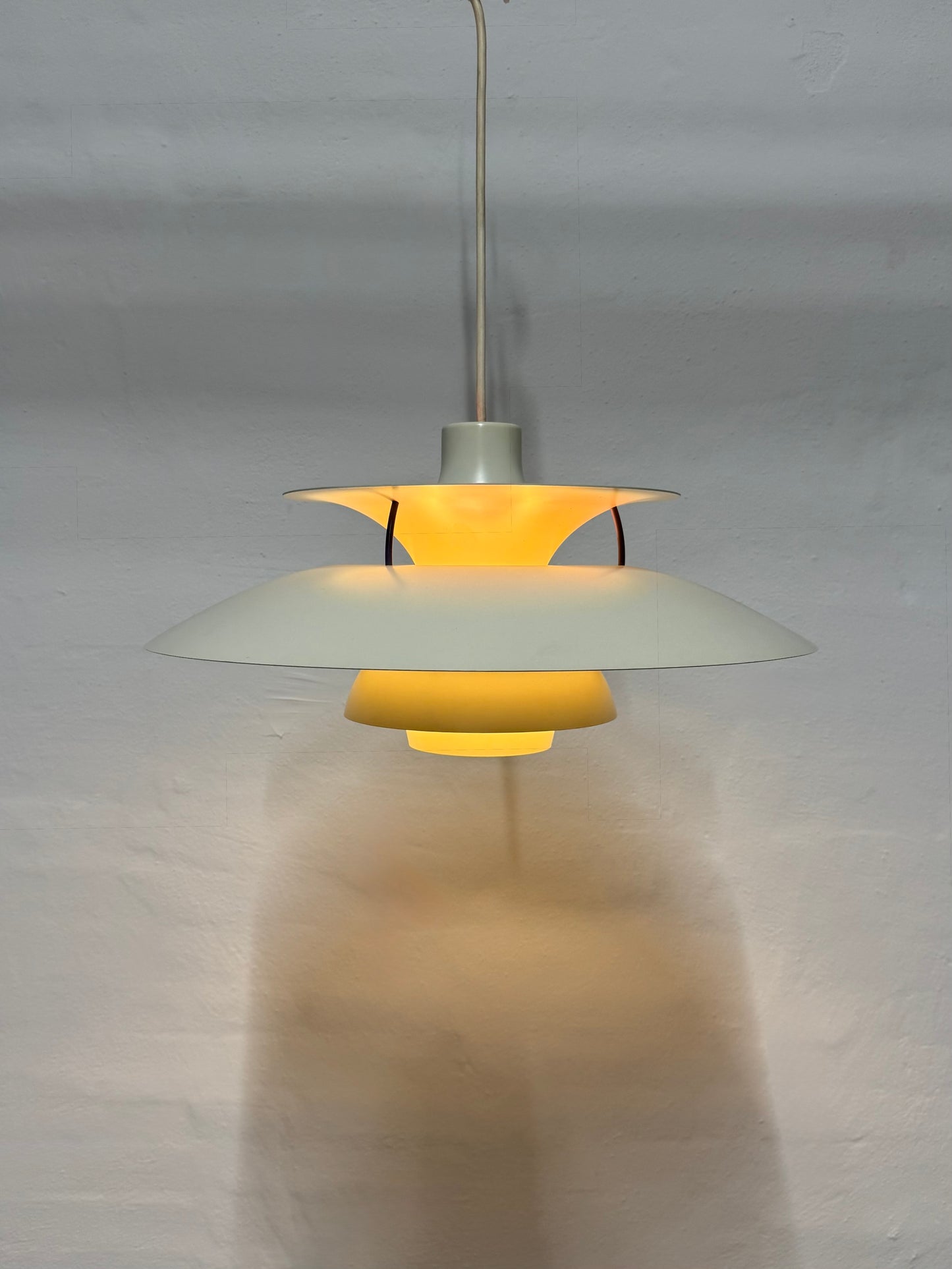 Poul Henningsen, “PH 5” Louis Poulsen.