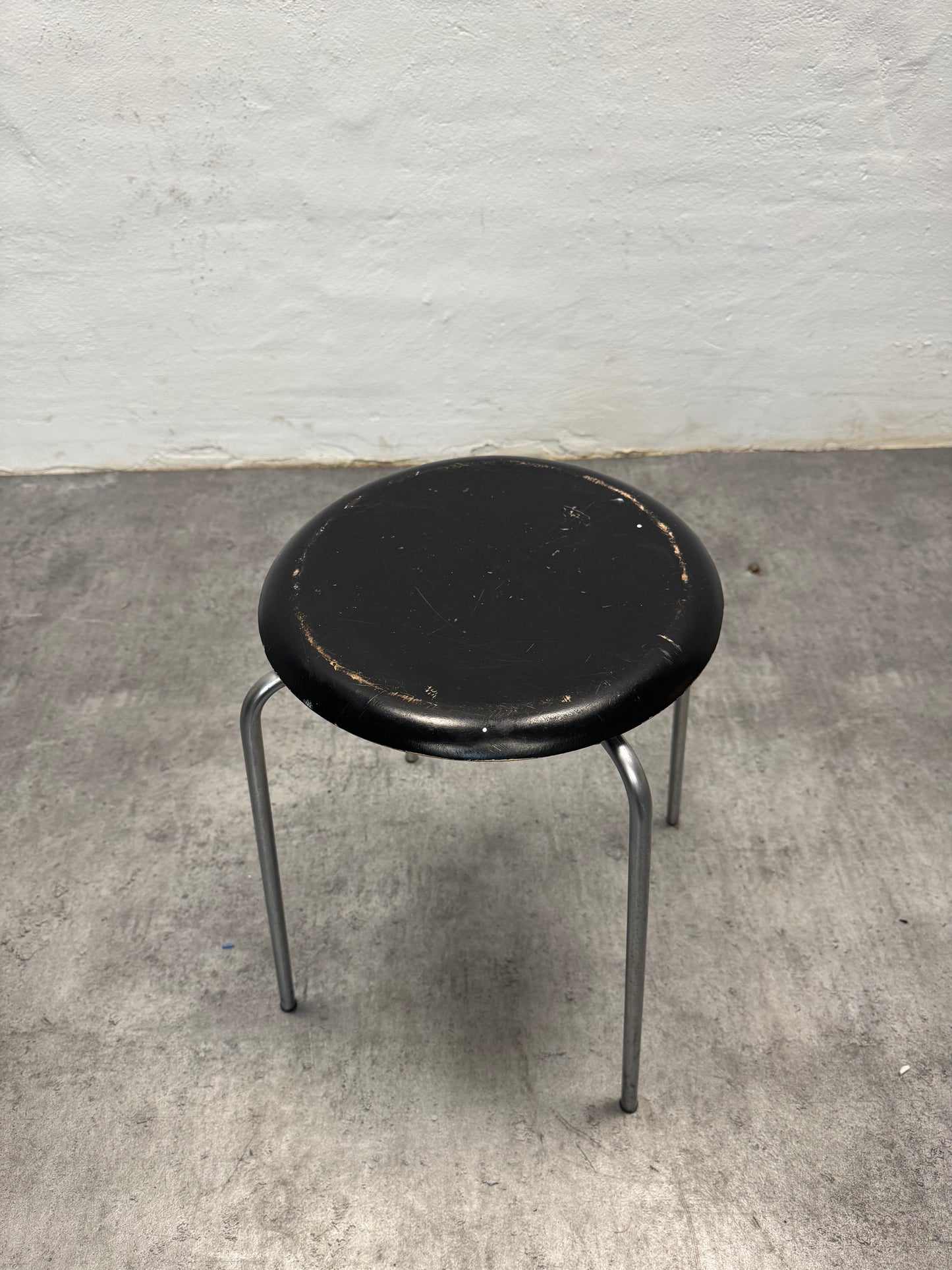 Arne Jacobsen ‘Dot’ Fritz Hansen.