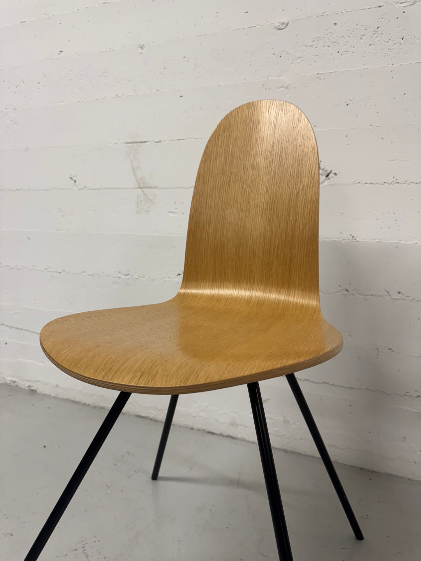 Arne Jacobsen ‘Tungen/3102’ Howe.