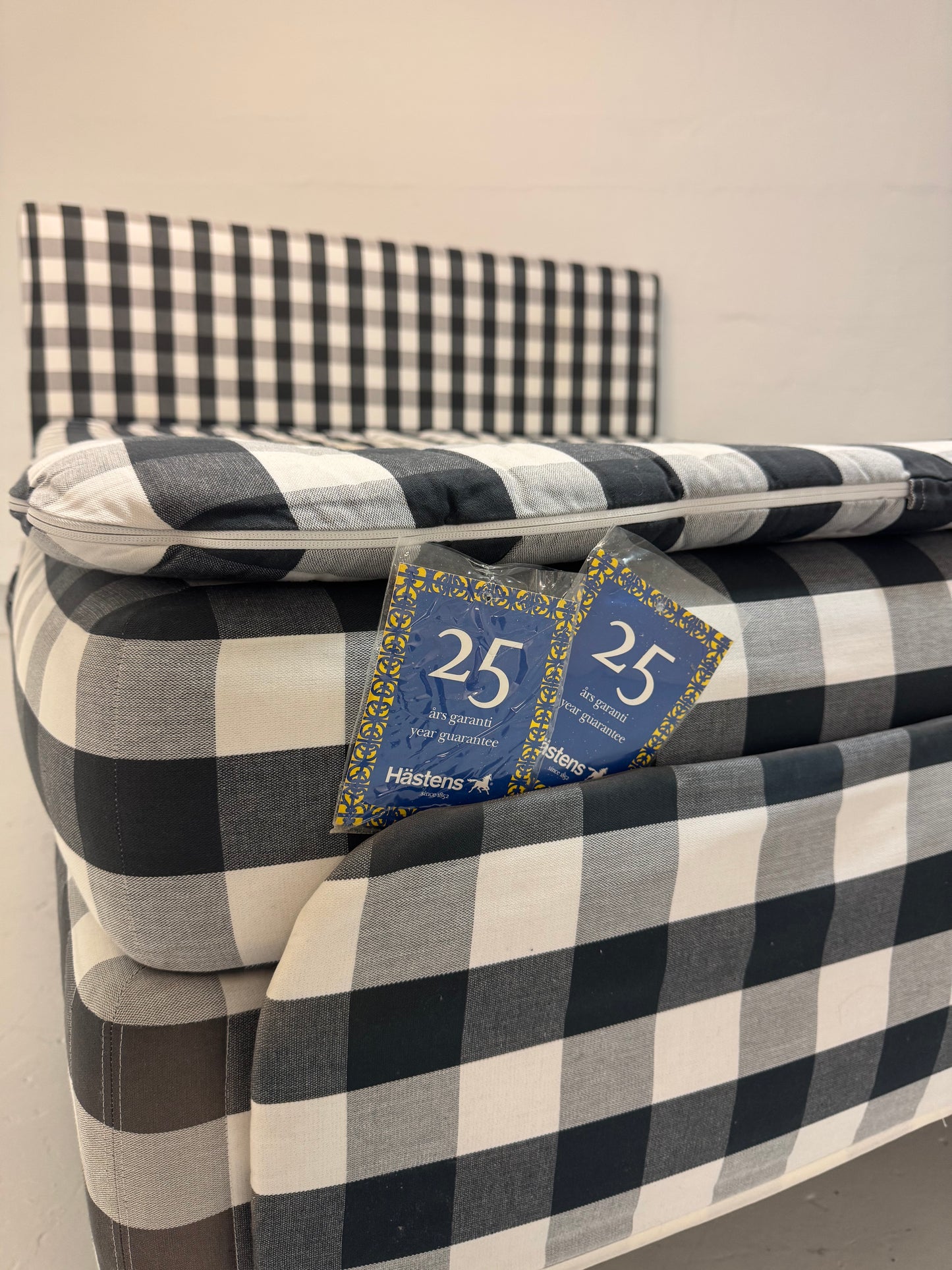 Hästens Adjustable dobbelt elevationsseng m. gavl & massage – 180x210 cm