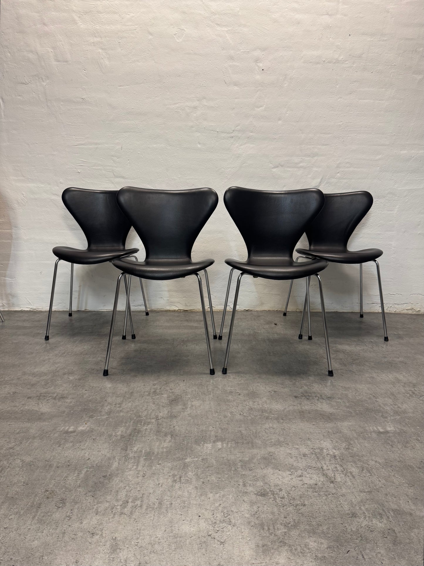 Arne Jacobsen ‘3107’ Fritz Hansen.