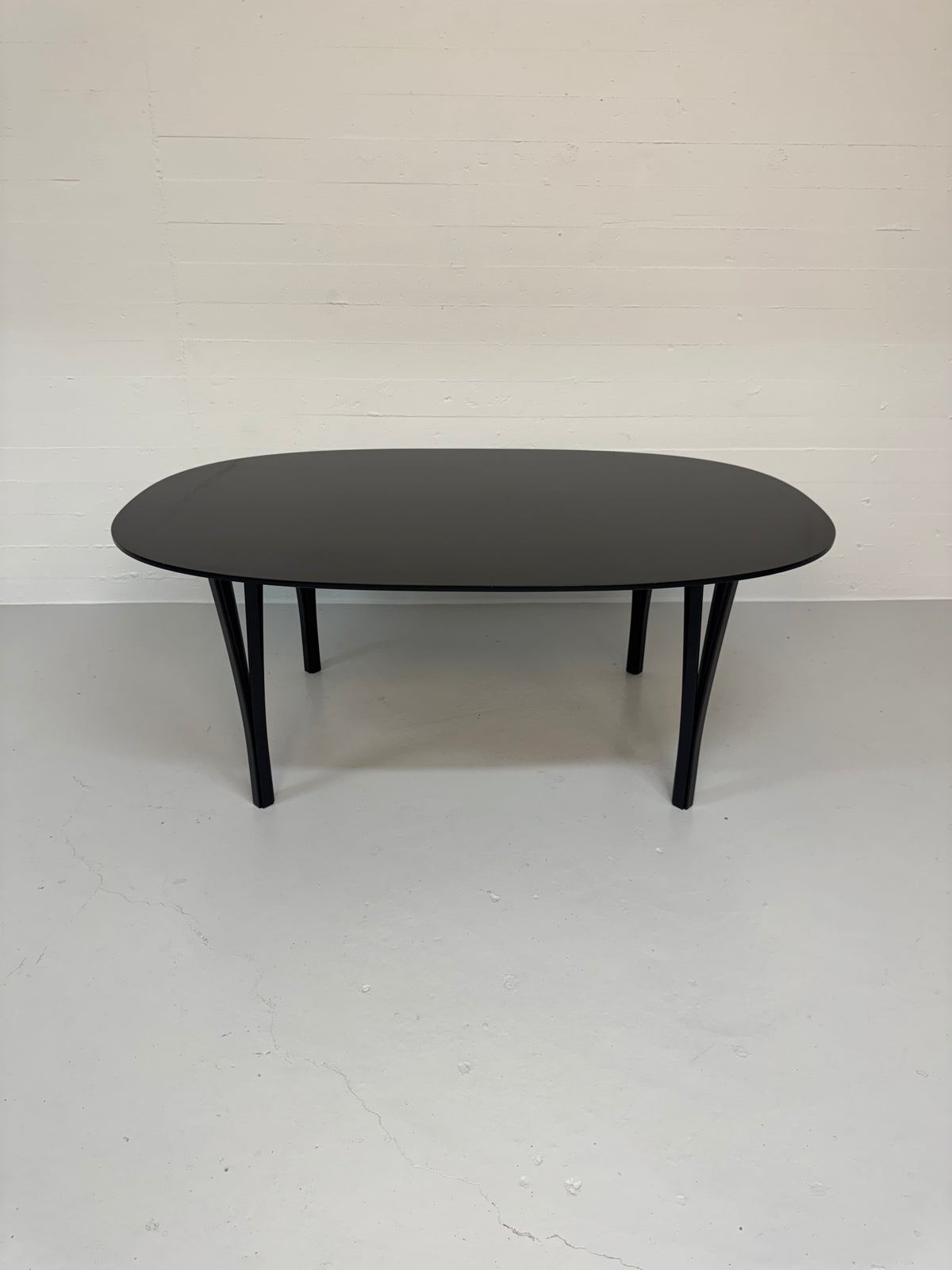 Piet Hein ‘Superellipse’ Fritz Hansen.