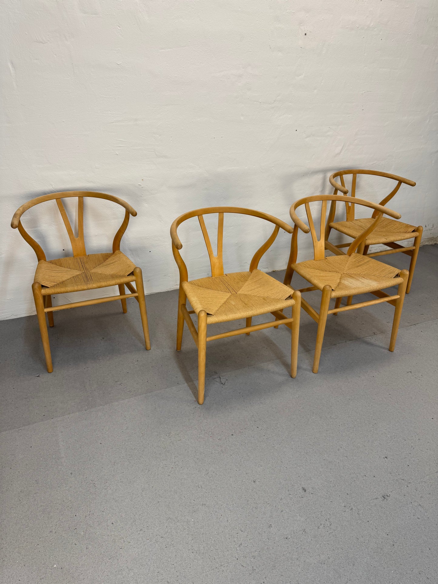 Hans J. Wegner ‘CH24’ ‘Y-stolen’ fremstillet hos Carl Hansen & Søn.