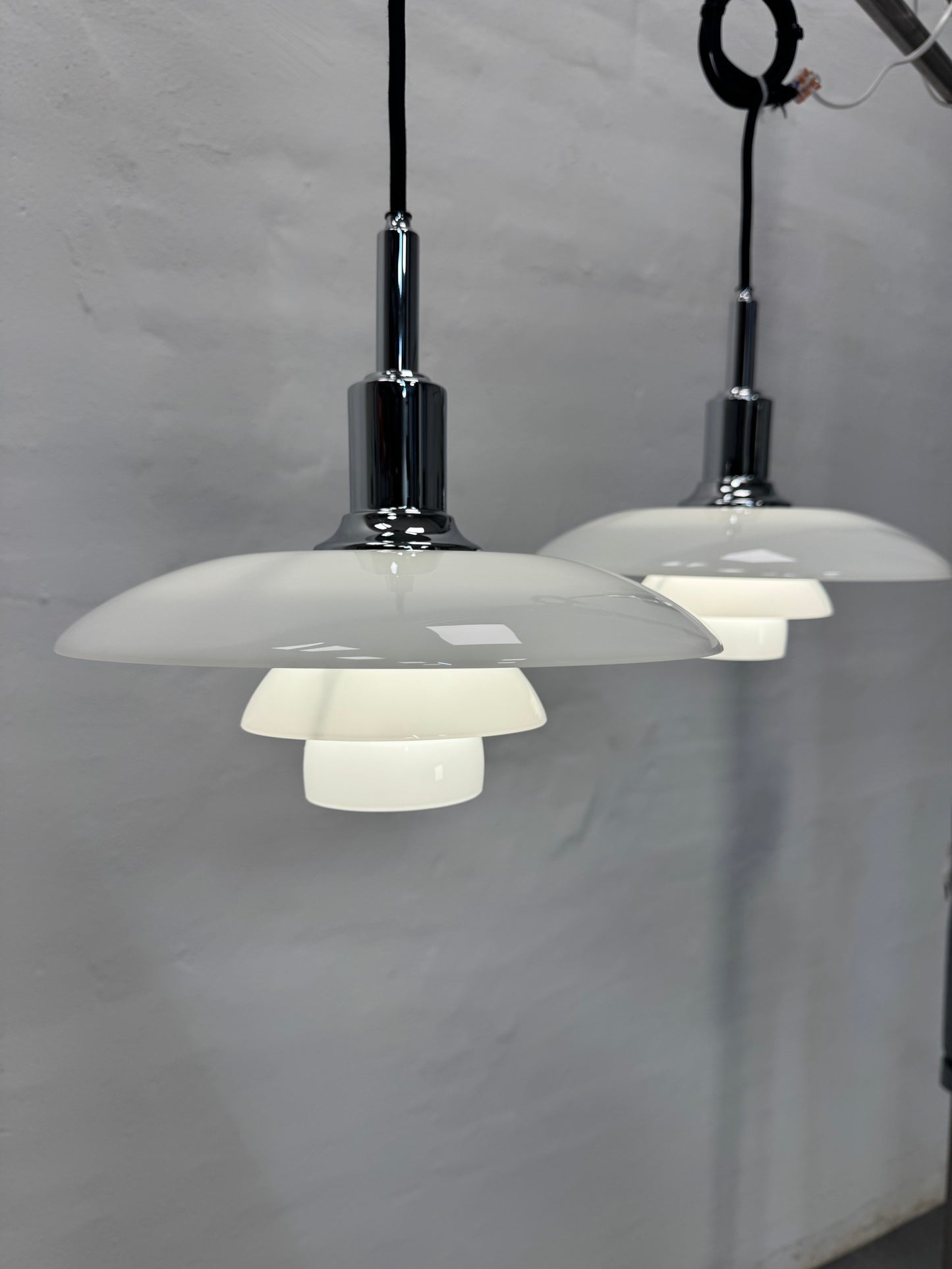 Poul Henningsen, “PH 3/2” Louis Poulsen.