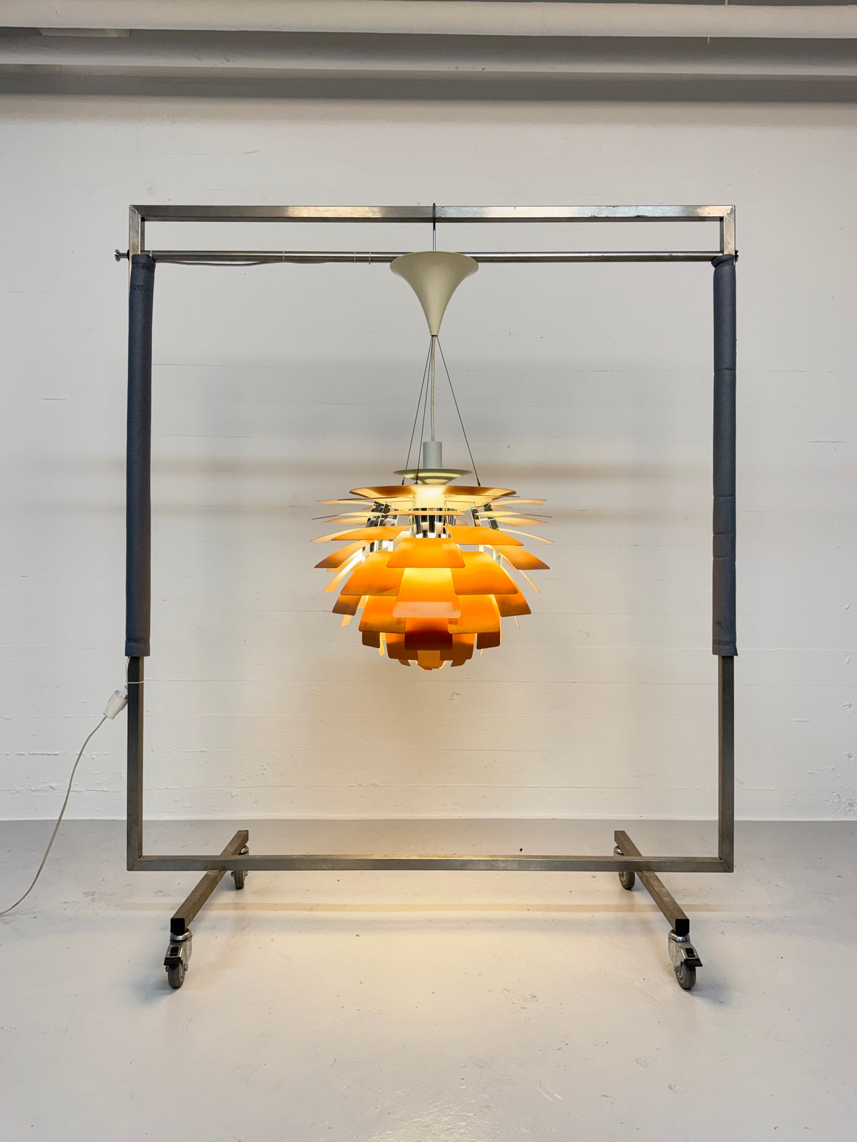 Ø60cm, Poul Henningsen ‘Koglen’ Louis Poulsen.