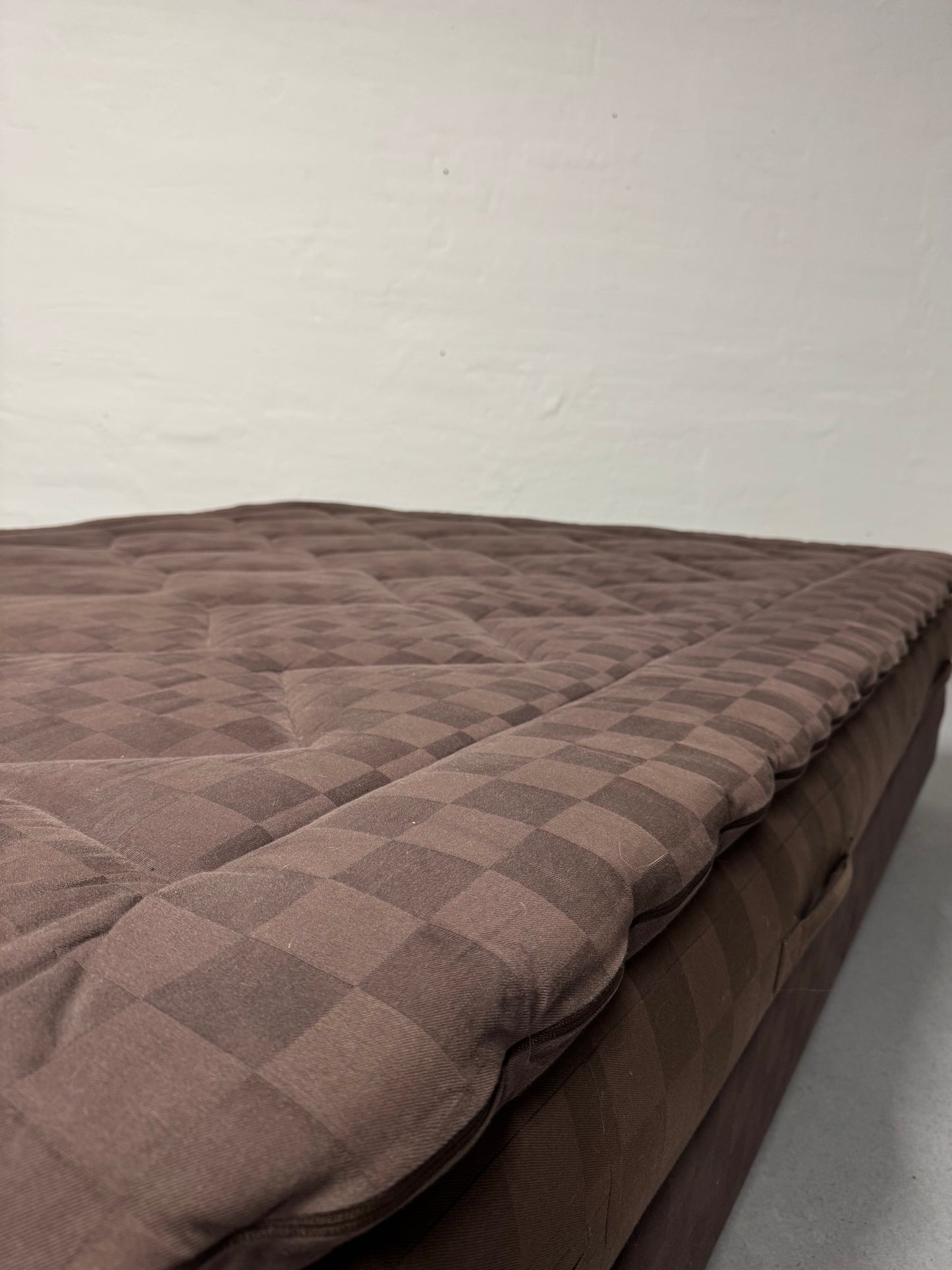 Hästens ‘Continental’ Dobbeltseng – 180x200cm.