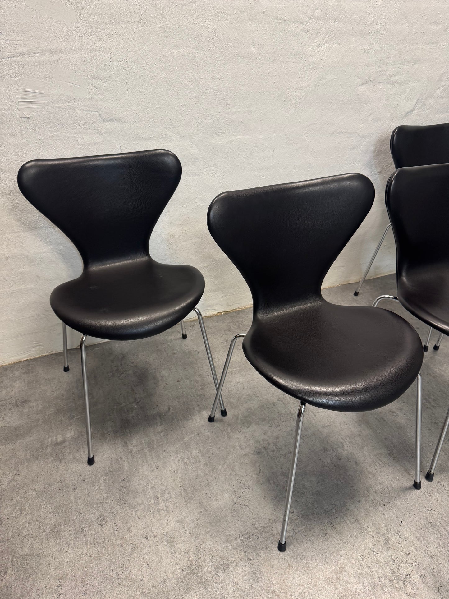 Arne Jacobsen ‘3107’ Fritz Hansen.