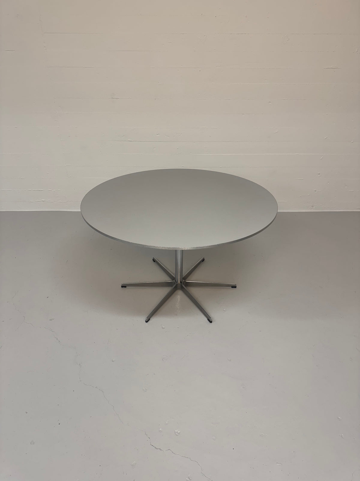 Arne Jacobsen ‘A825’ Fritz Hansen.