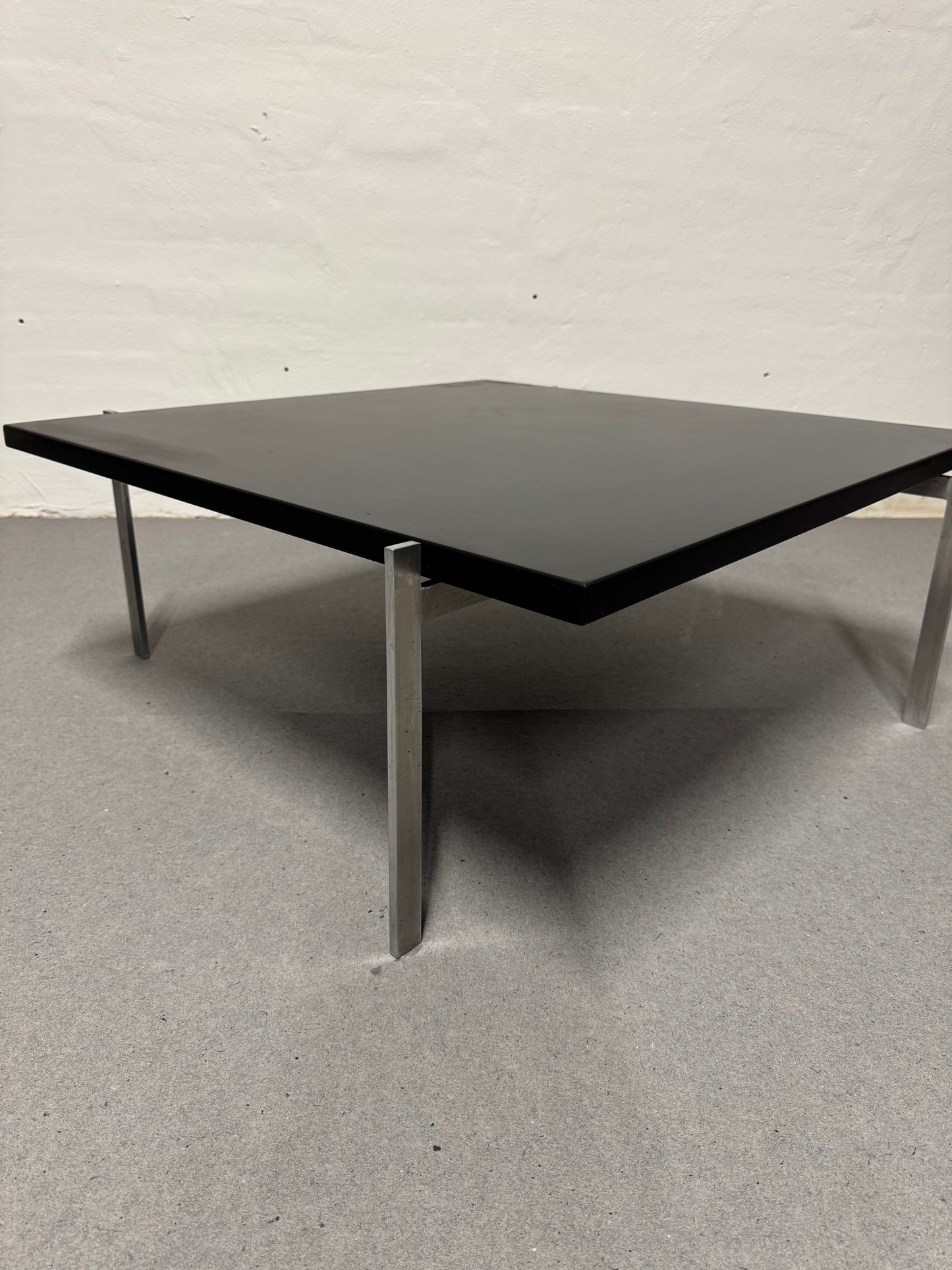 Poul Kjærholm ‘PK-61’ Fritz Hansen.