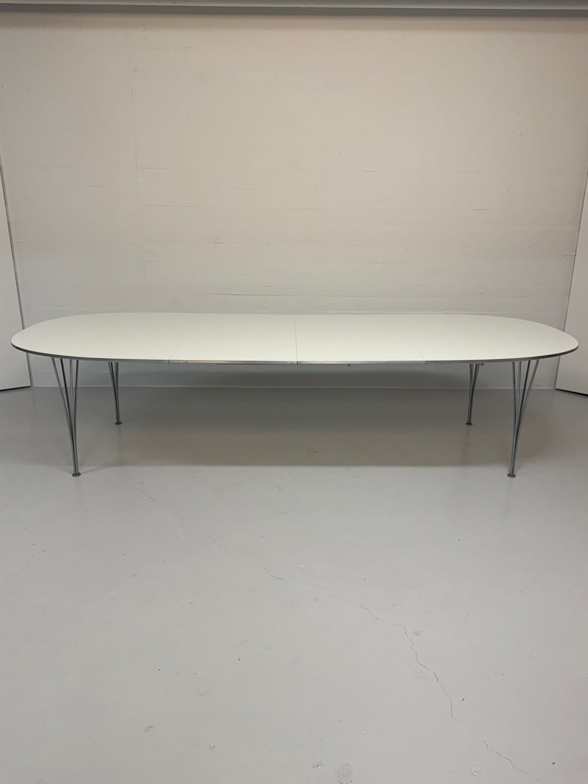 Piet Hein ‘Superellipse’ Fritz Hansen.