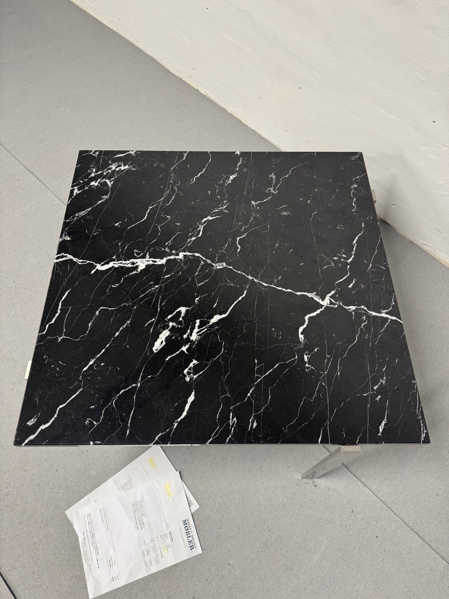 Mølballe ‘Barcelona’ Sofabord, sort marmor.