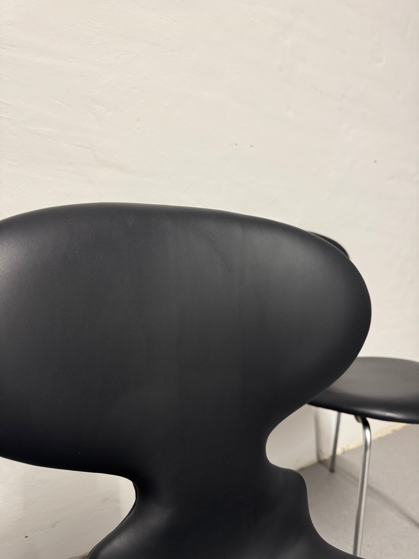 Arne Jacobsen ‘Myren/3101’ Fritz Hansen.