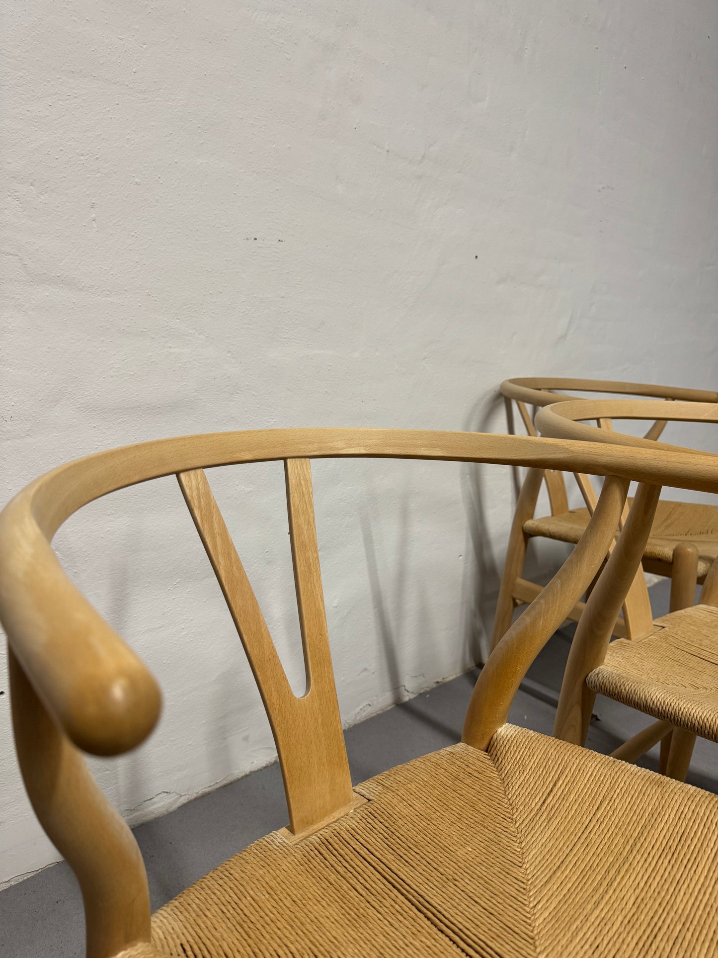 Hans J. Wegner ‘CH24’ ‘Y-stolen’ fremstillet hos Carl Hansen & Søn.