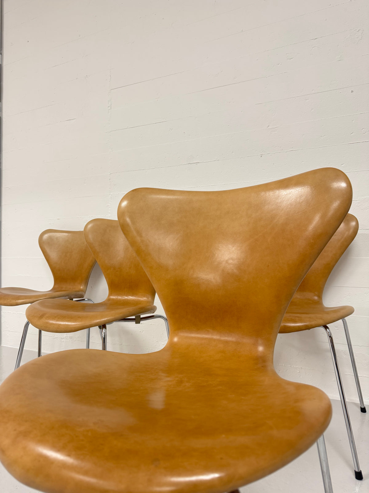 Arne Jacobsen ‘3107’ Fritz Hansen.