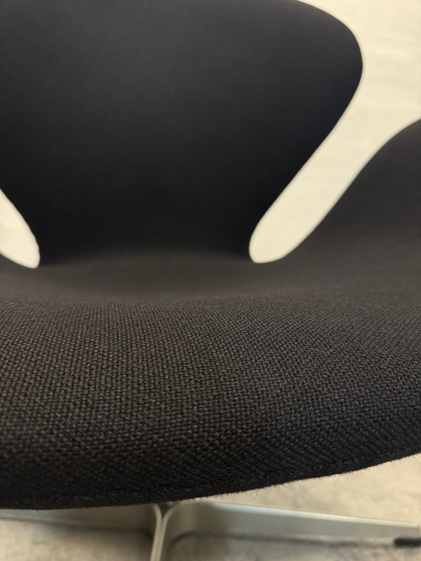 Arne Jacobsen ‘Svanen’ Fritz Hansen.