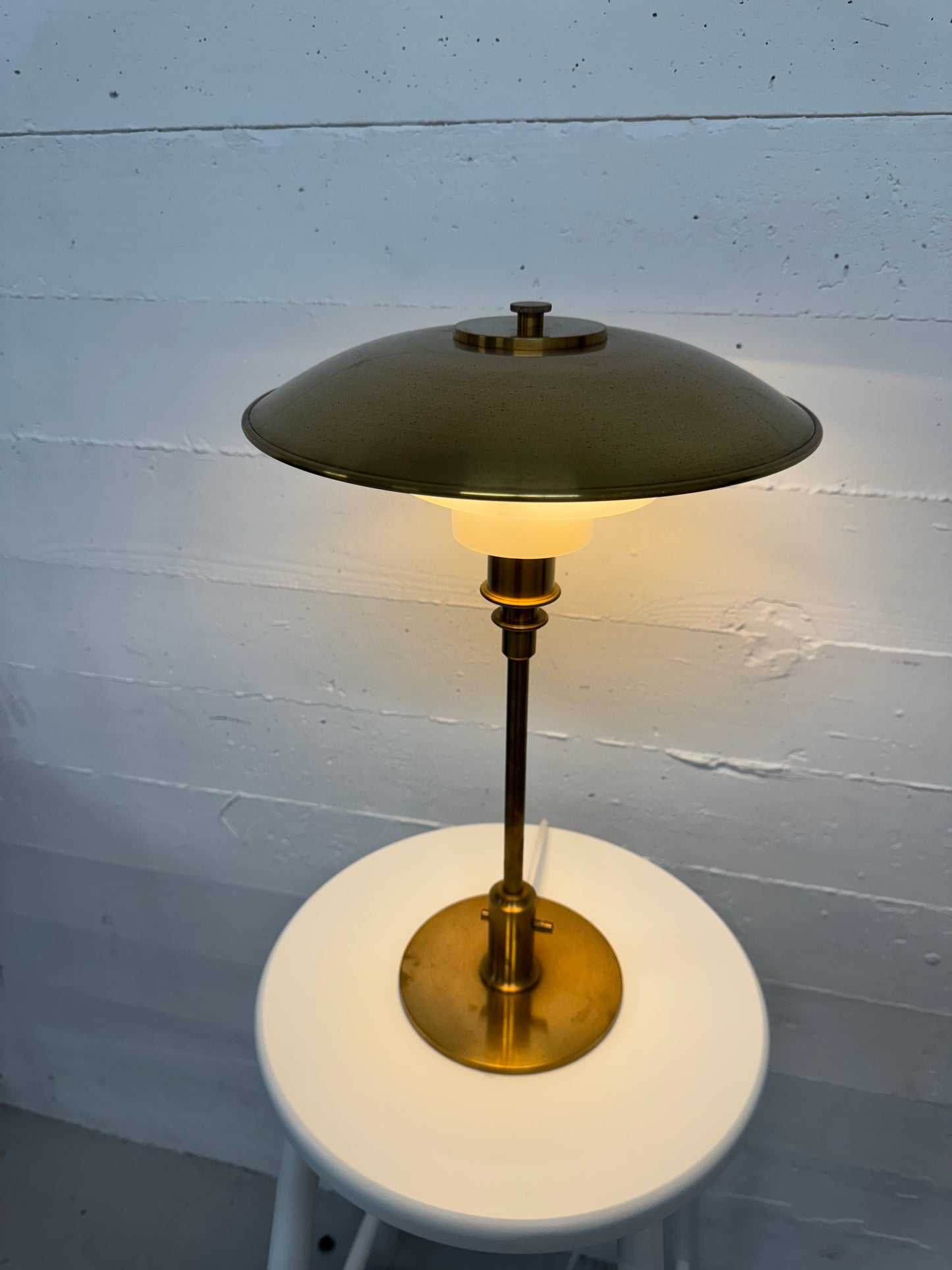 Poul Henningsen, “PH 3/2” Louis Poulsen.
