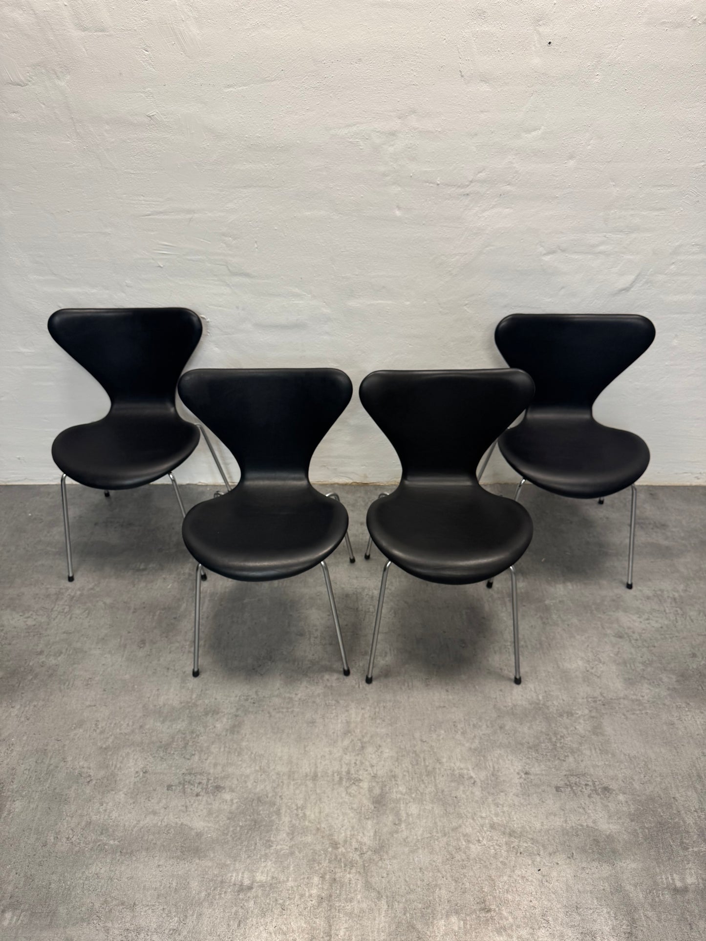 Arne Jacobsen ‘Syveren/3107’ Fritz Hansen.