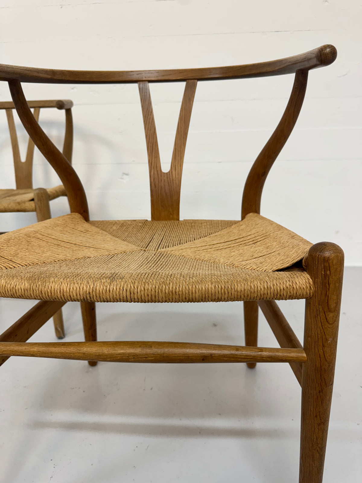 Hans J. Wegner ‘CH-24’ Carl Hansen & Søn.