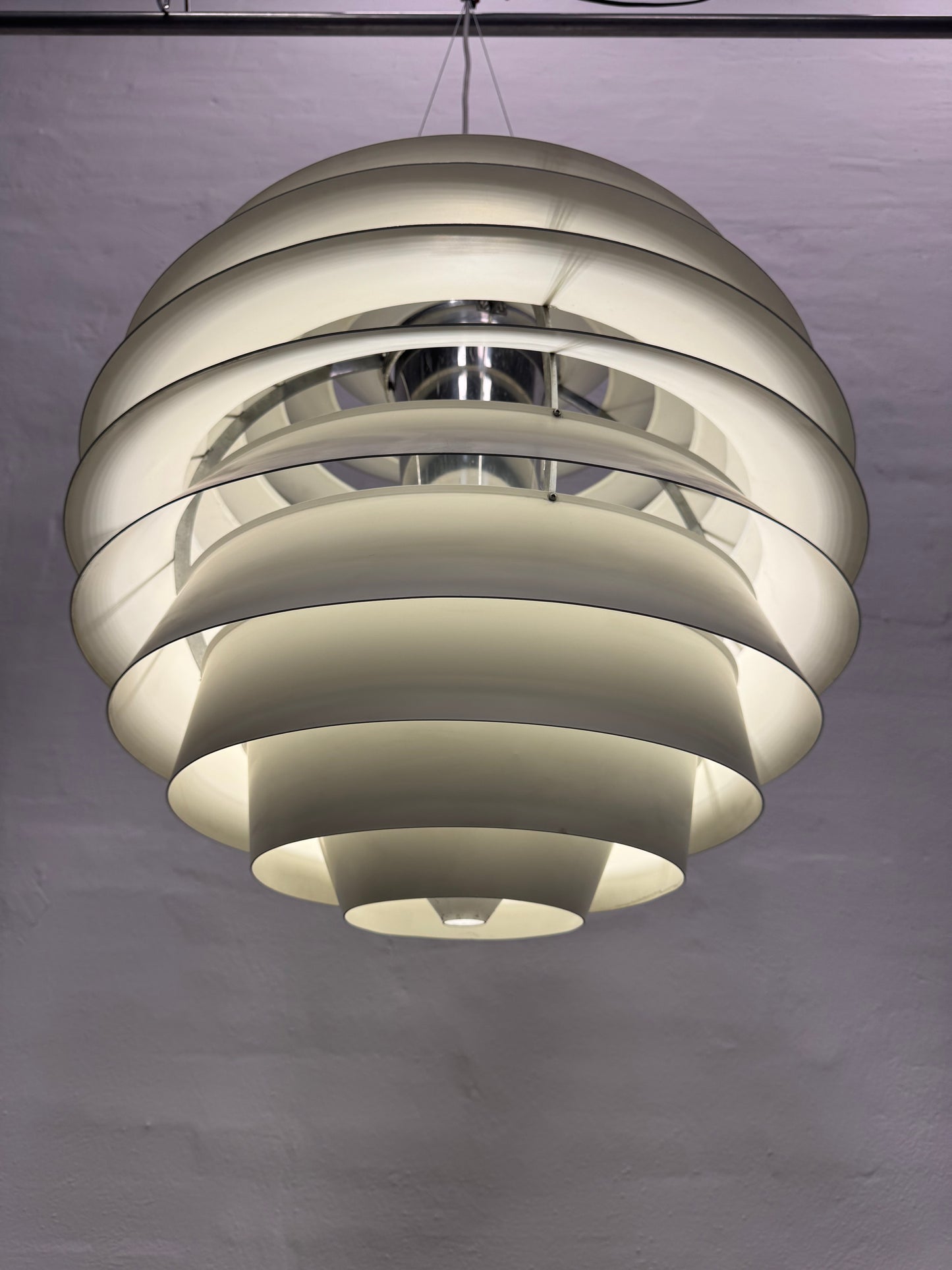 Poul Henningsen “Louvre” Fritz Hansen, Ø60 cm.