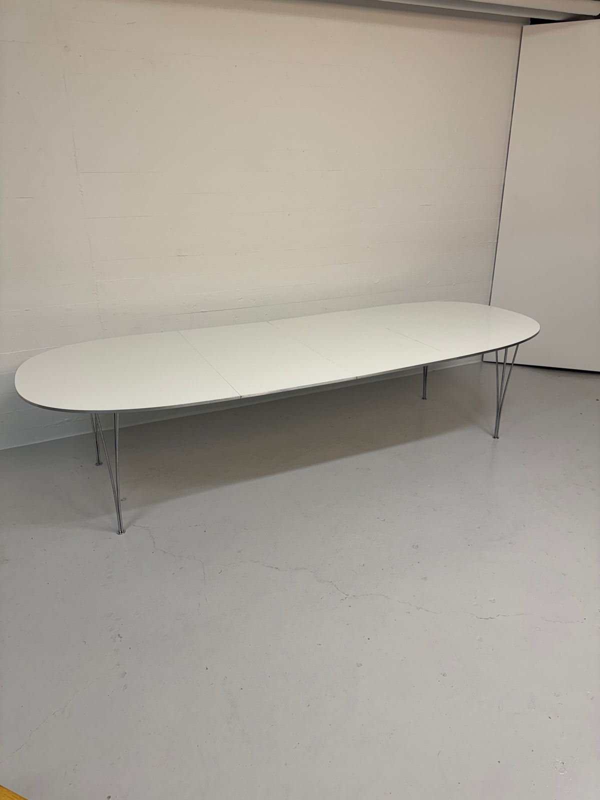 Piet Hein ‘Superellipse’ Fritz Hansen.