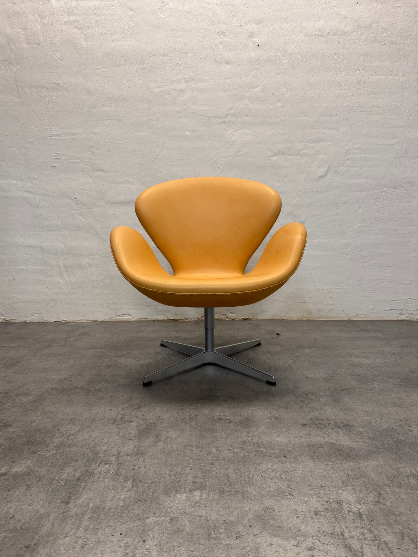 ORIGINAL POLSTRING Arne Jacobsen ‘Svanen’ Fritz Hansen - 2023.