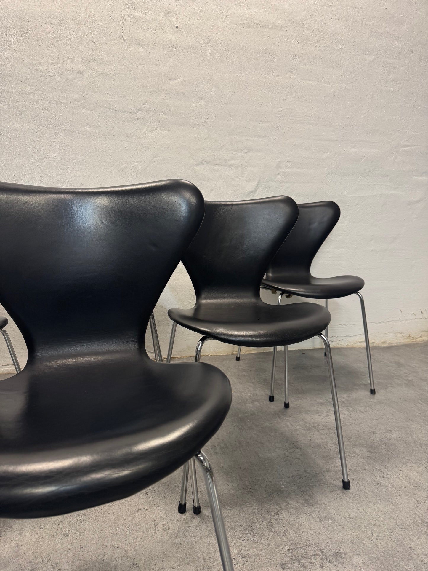 Arne Jacobsen ‘Syveren/3107’ Fritz Hansen.