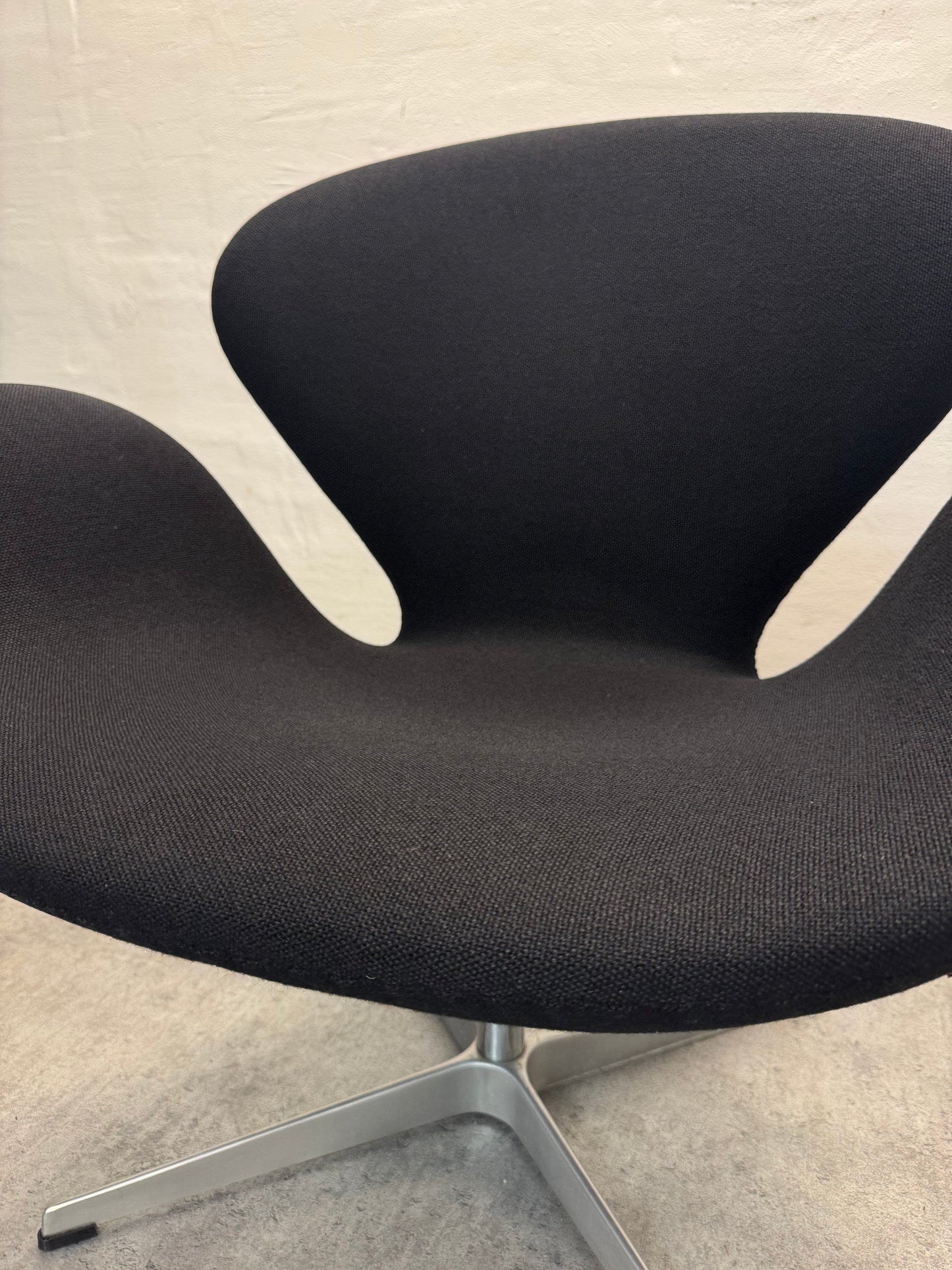 Arne Jacobsen ‘Svanen’ Fritz Hansen.