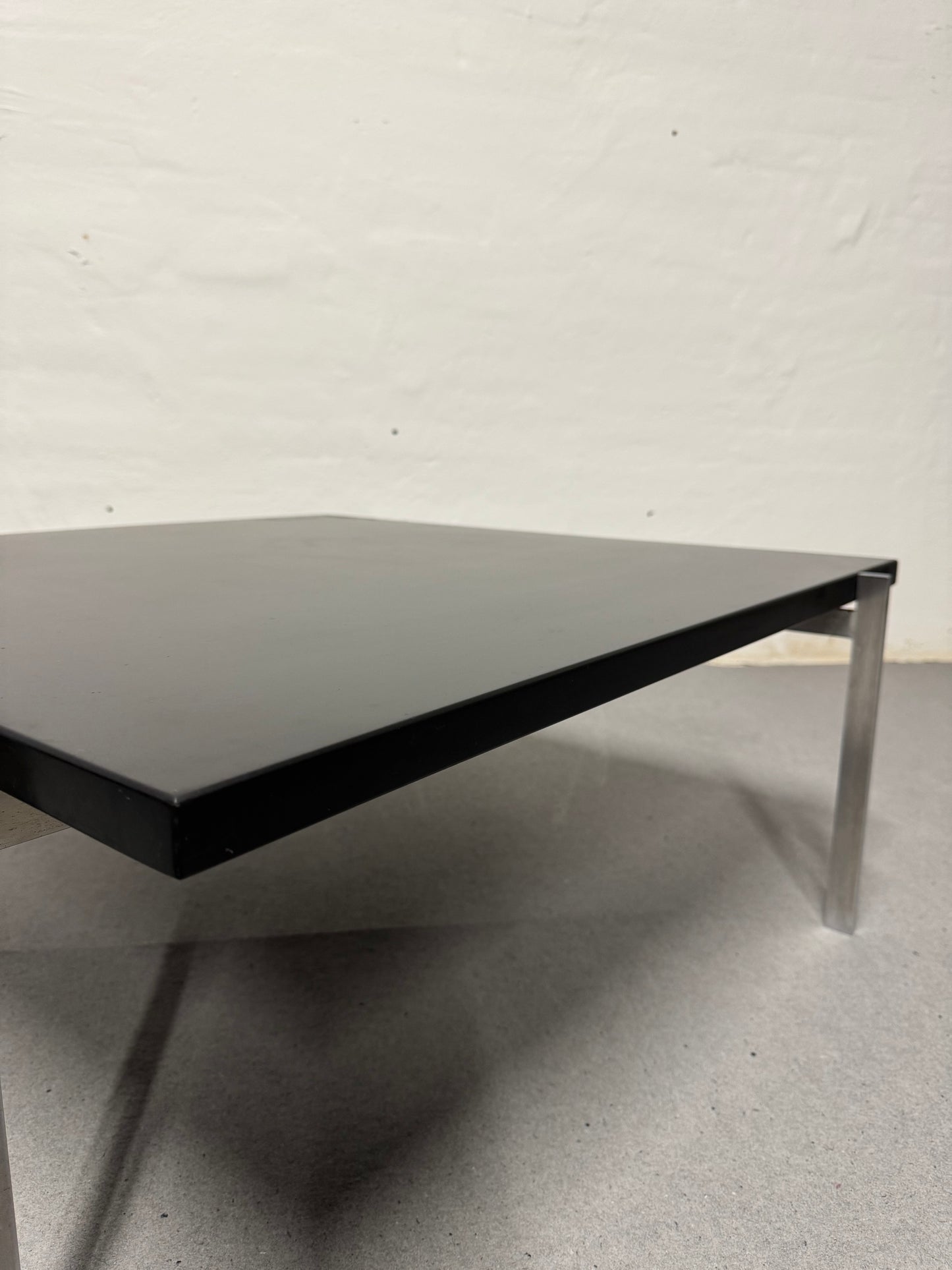 Poul Kjærholm ‘PK-61’ Fritz Hansen.