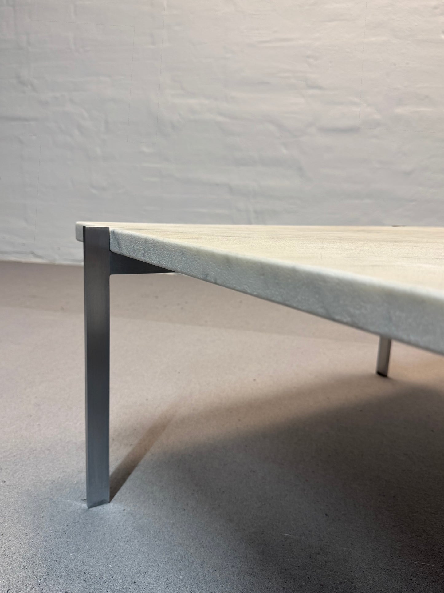 Poul Kjærholm ‘PK-61’ Fritz Hansen.